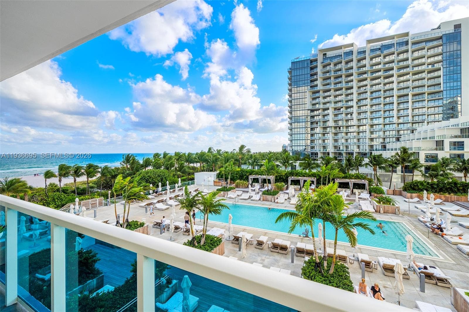 2301 Collins Ave 408 photo 4
