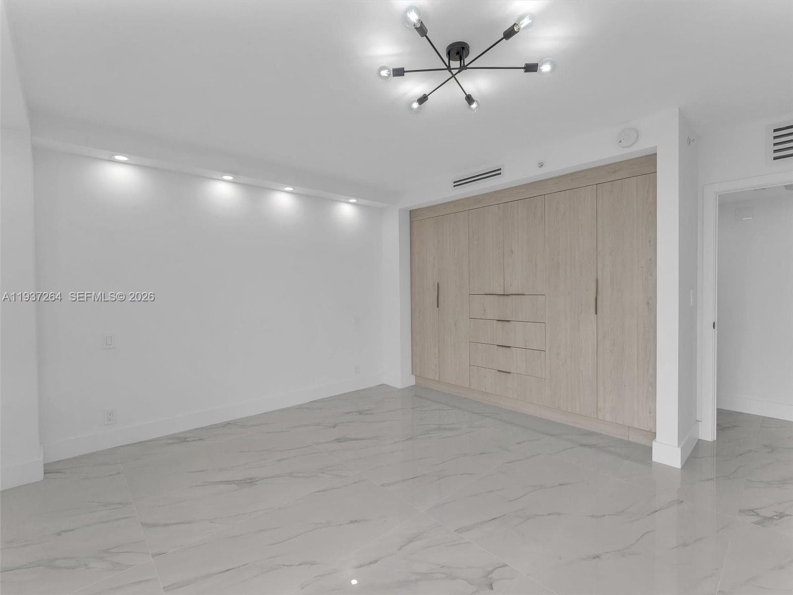 19707 Turnberry way 25D photo 23