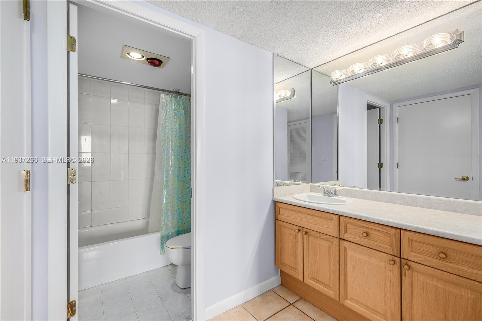 2301 Collins Ave 1038/1039 photo 12