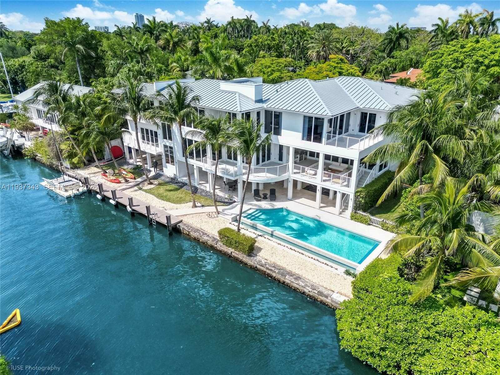 3835 Carole Ct 2
