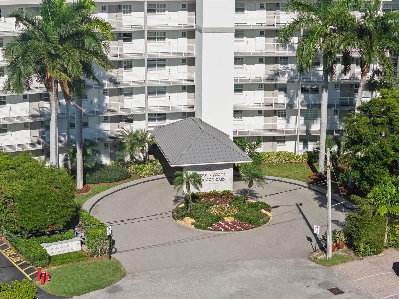 140 NE 28th Avenue #406 3