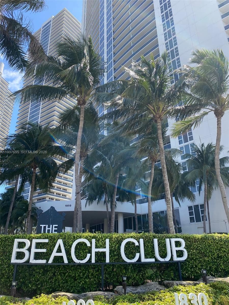 1850 Ocean Dr 2