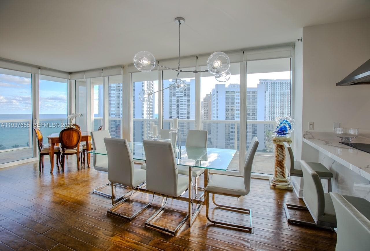 1850 Ocean Dr 1004 photo 10