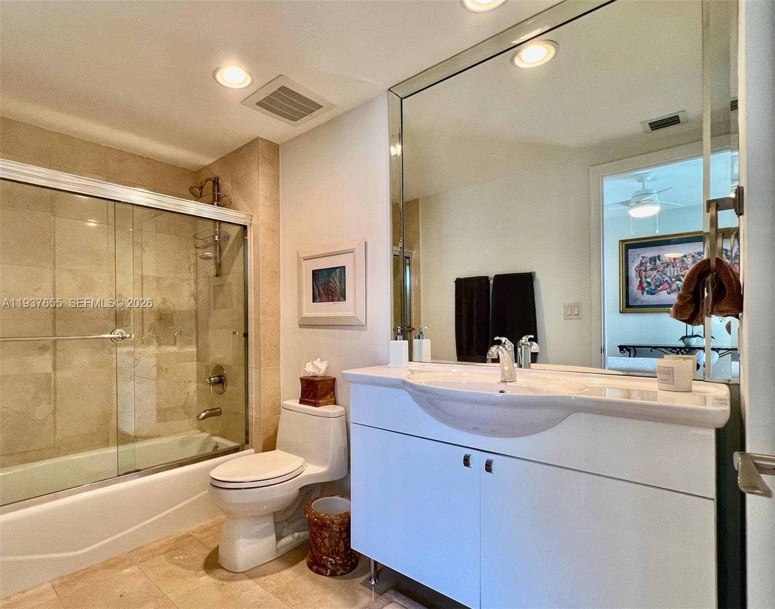1850 Ocean Dr 1004 photo 25