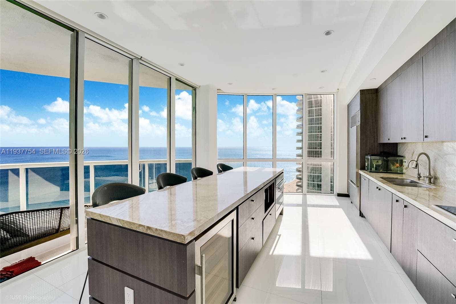 15901 Collins Ave 2