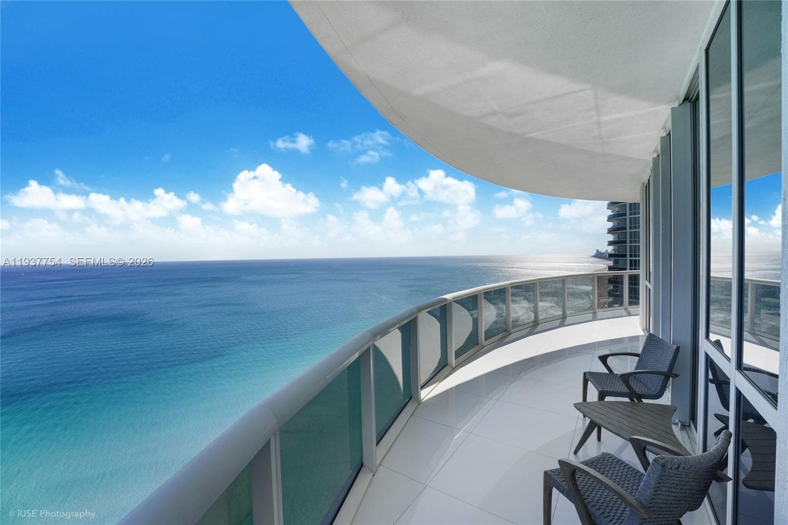 15901 Collins Ave 1