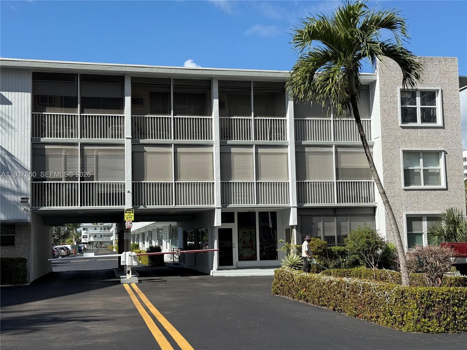 3177 Ocean Dr 305 photo 23