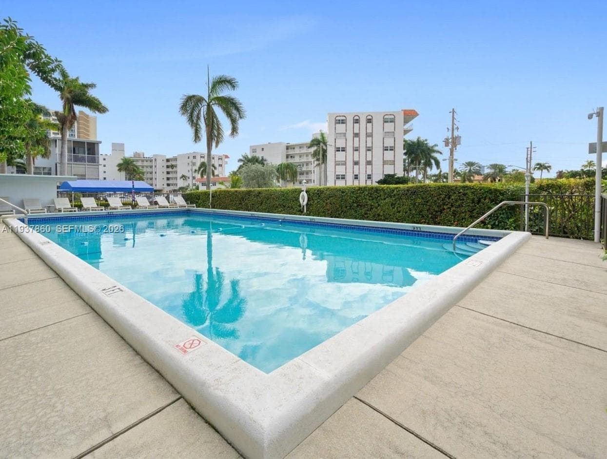 3177 Ocean Dr 305 photo 6