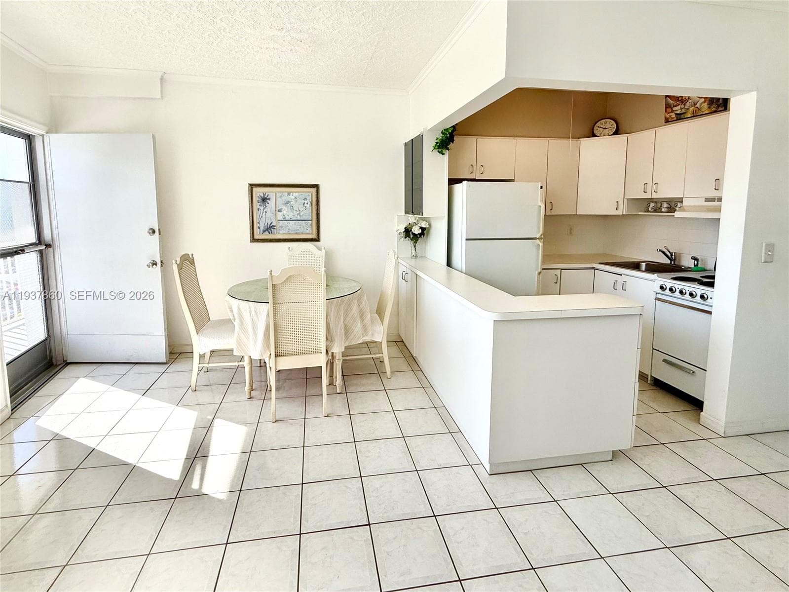 3177 Ocean Dr 305 photo 1