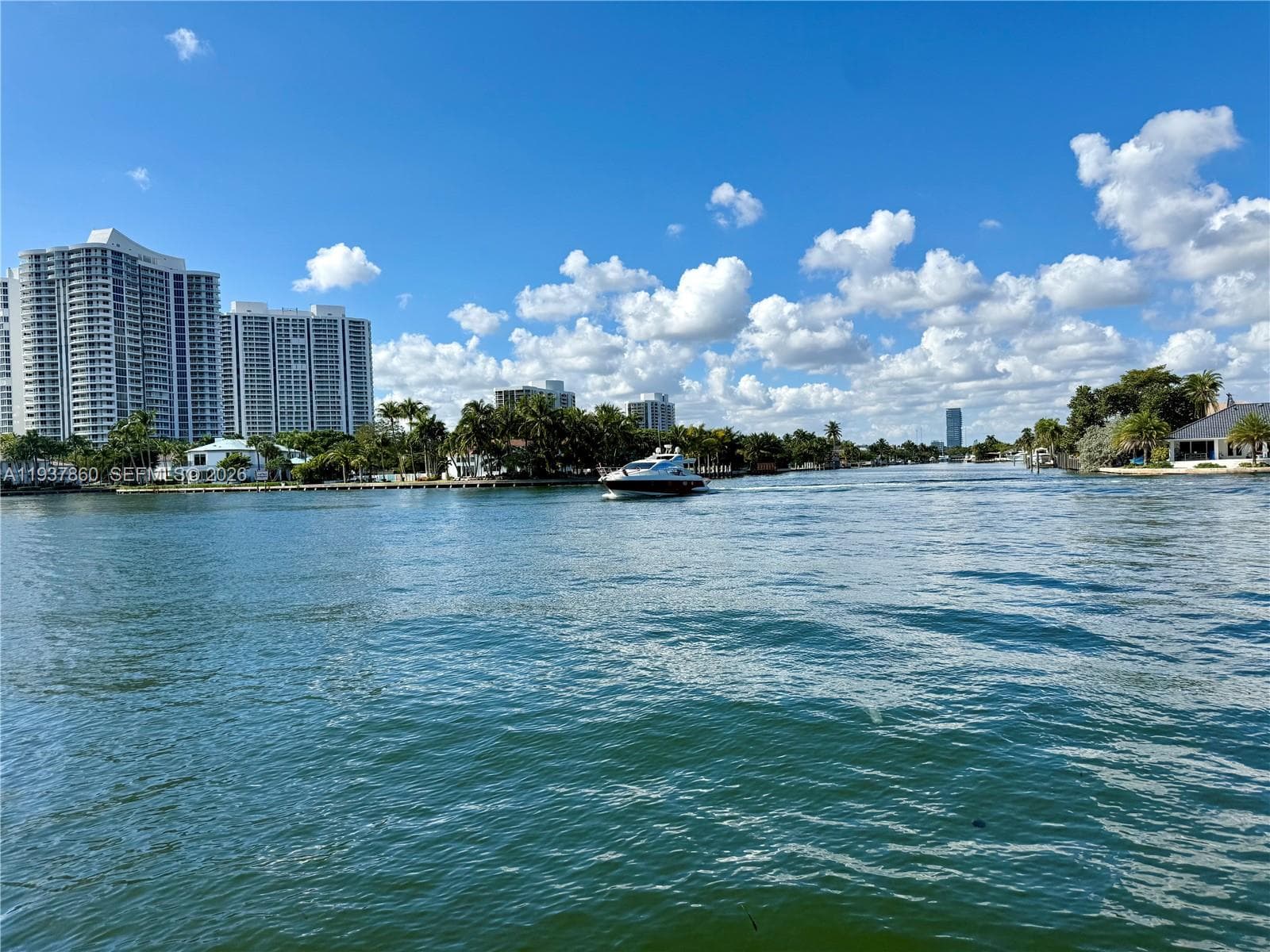 3177 Ocean Dr 305 photo 20