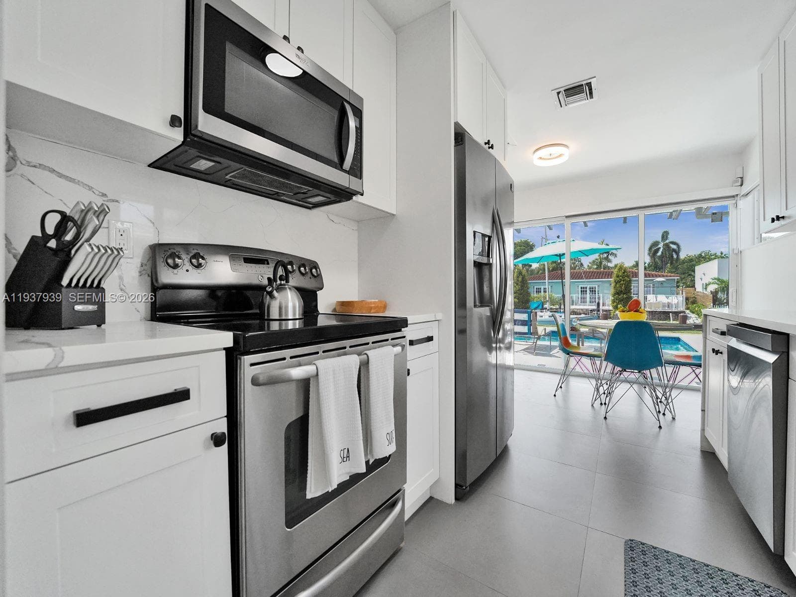 1108 Tangelo Isle photo 7
