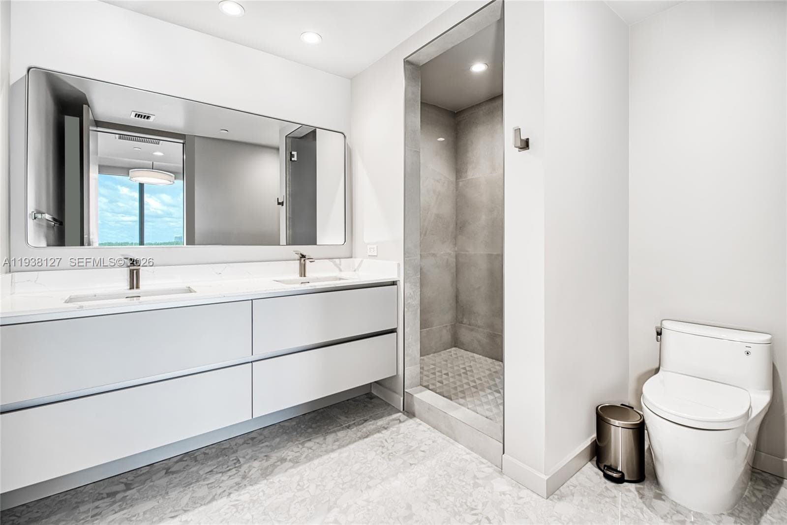 10295 Collins Ave 306 photo 14