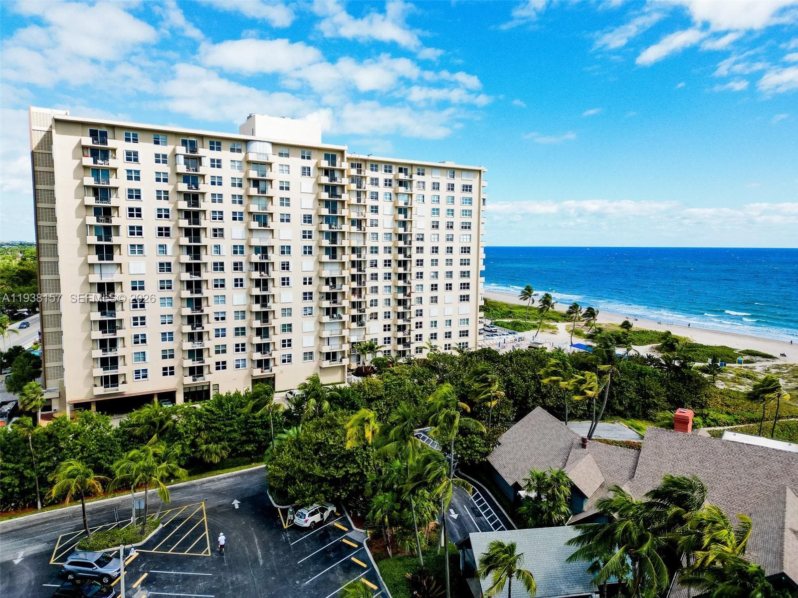 2000 Ocean Blvd 1