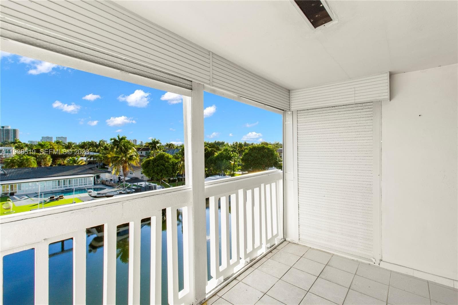 455 Paradise Isle Blvd 402 photo 3