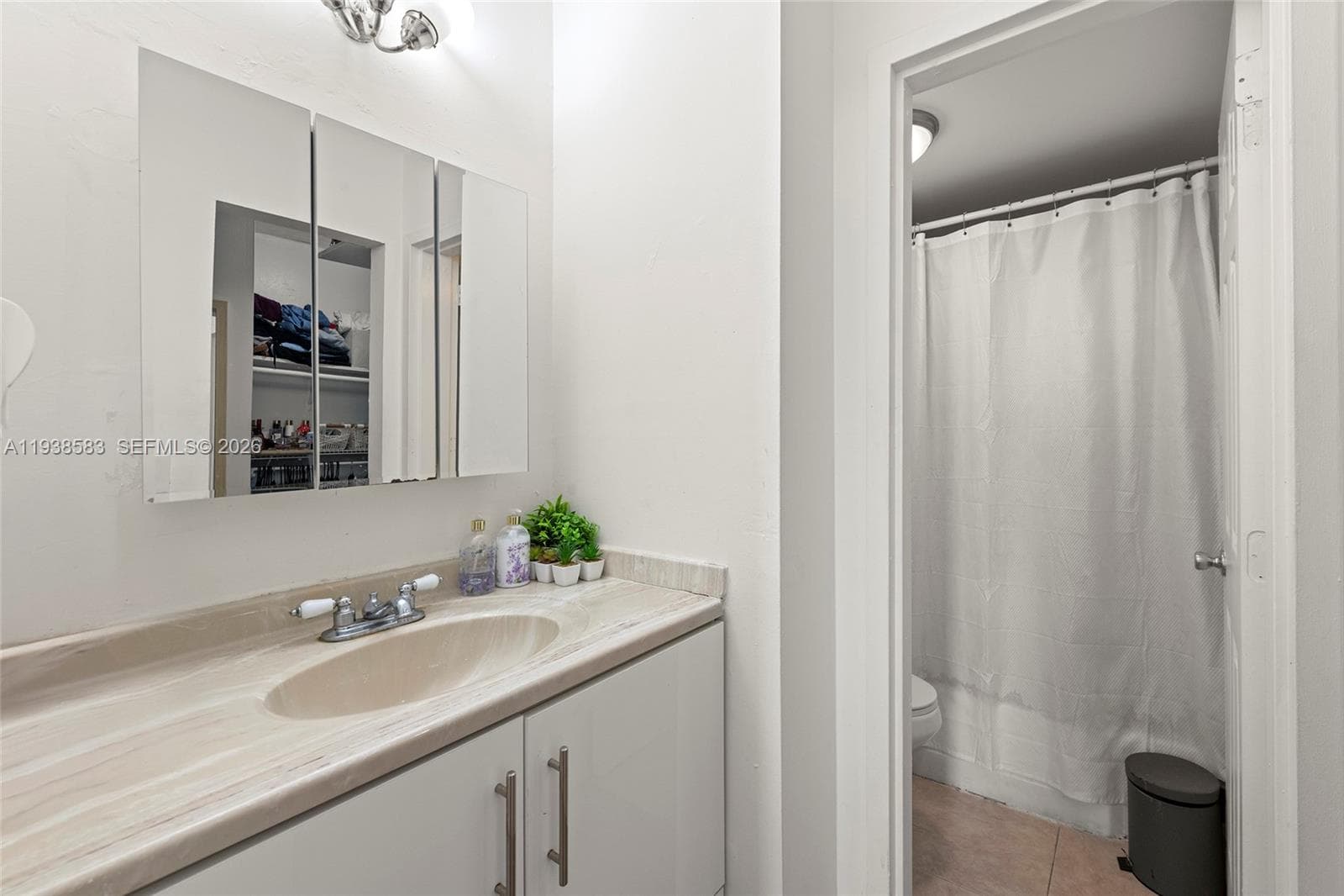 2350 NE 135th St 1006 photo 16