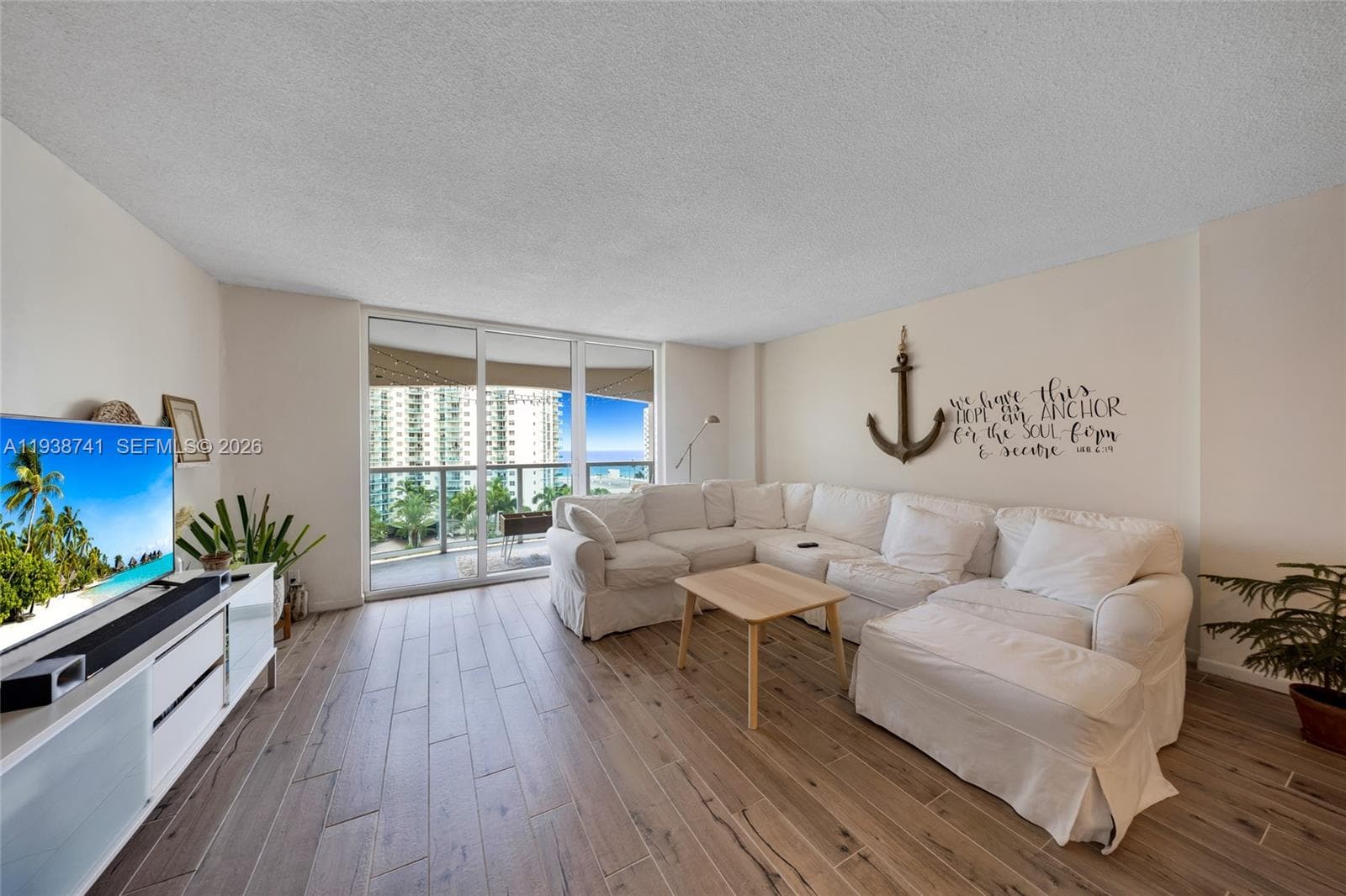 3800 S Ocean Dr 817 photo 4