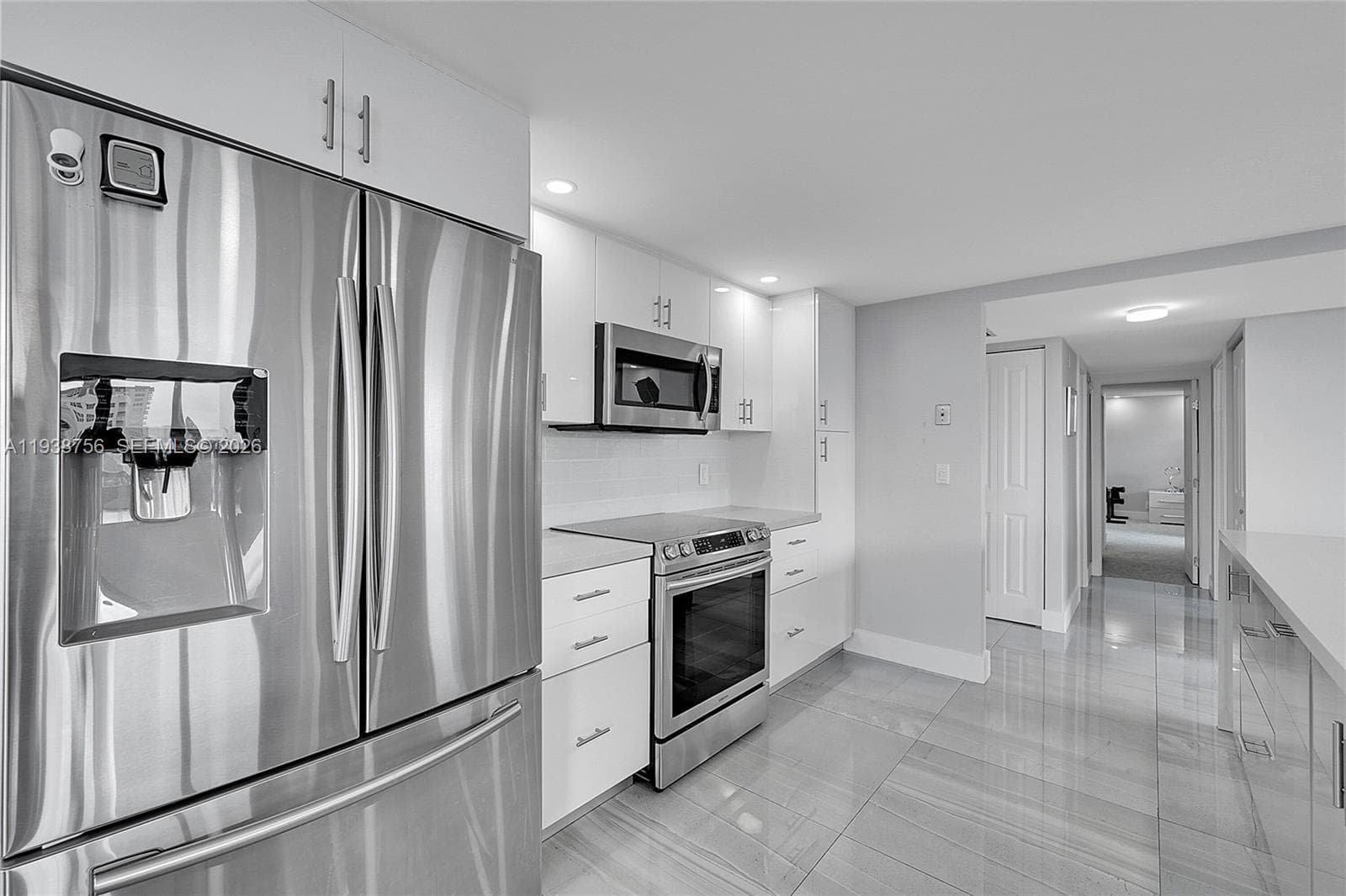 2049 Ocean Dr 4