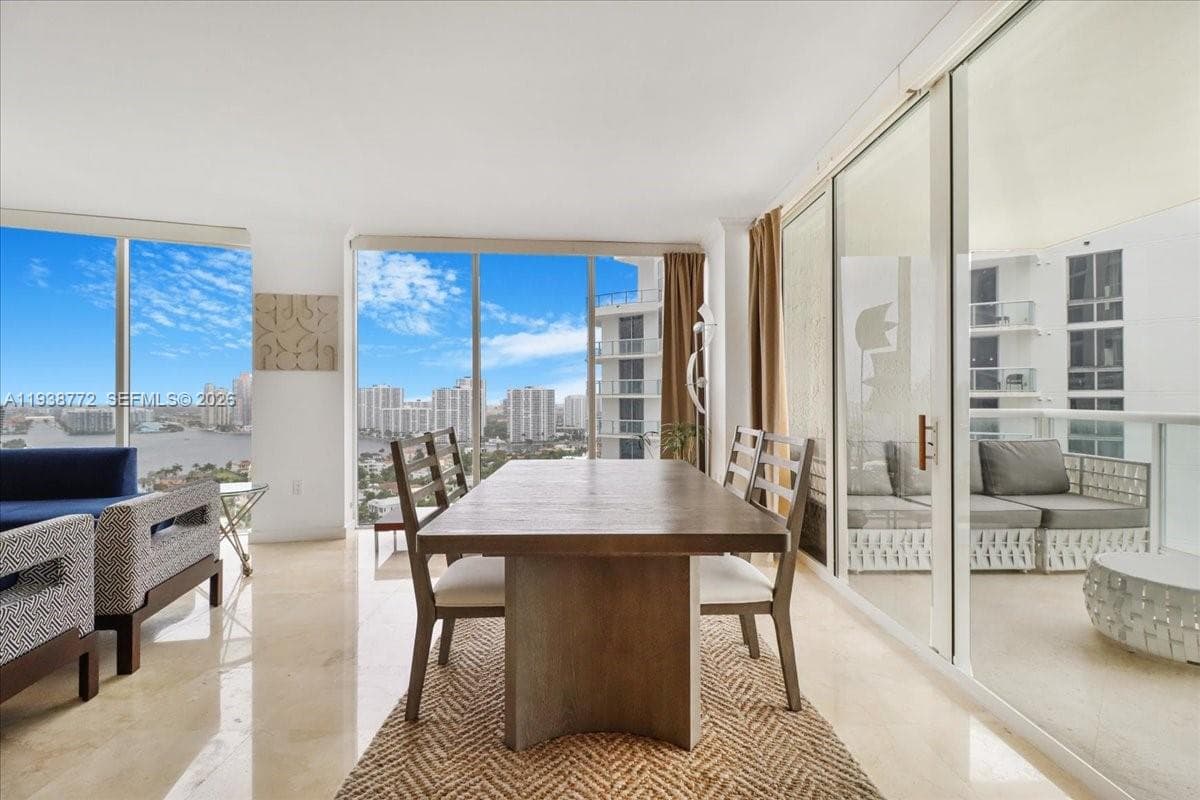 18671 Collins Ave 2404 photo 10