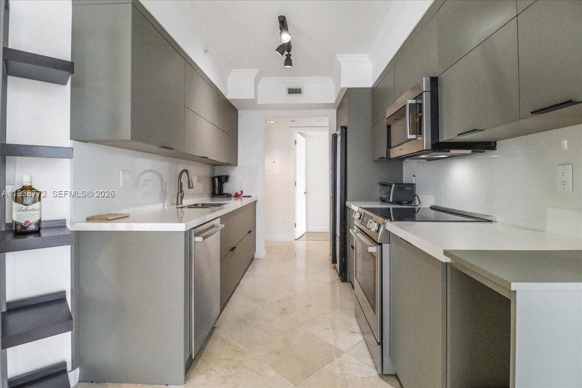 18671 Collins Ave 2404 photo 15