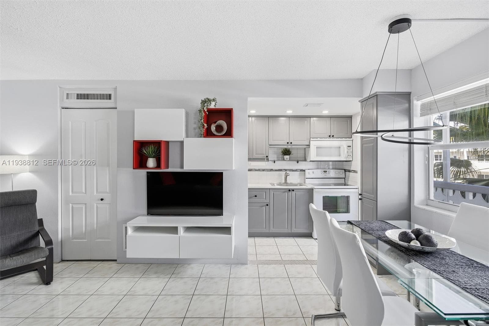3133 Ocean Dr 218 photo 3