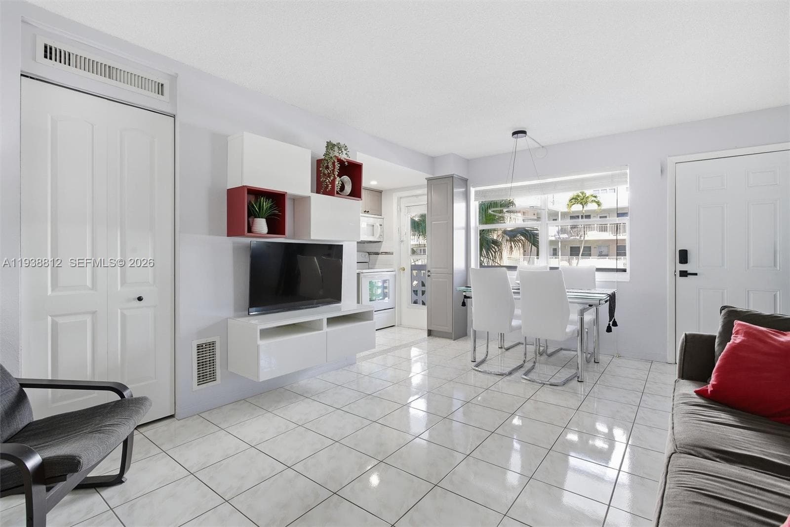 3133 Ocean Dr 218 photo 1