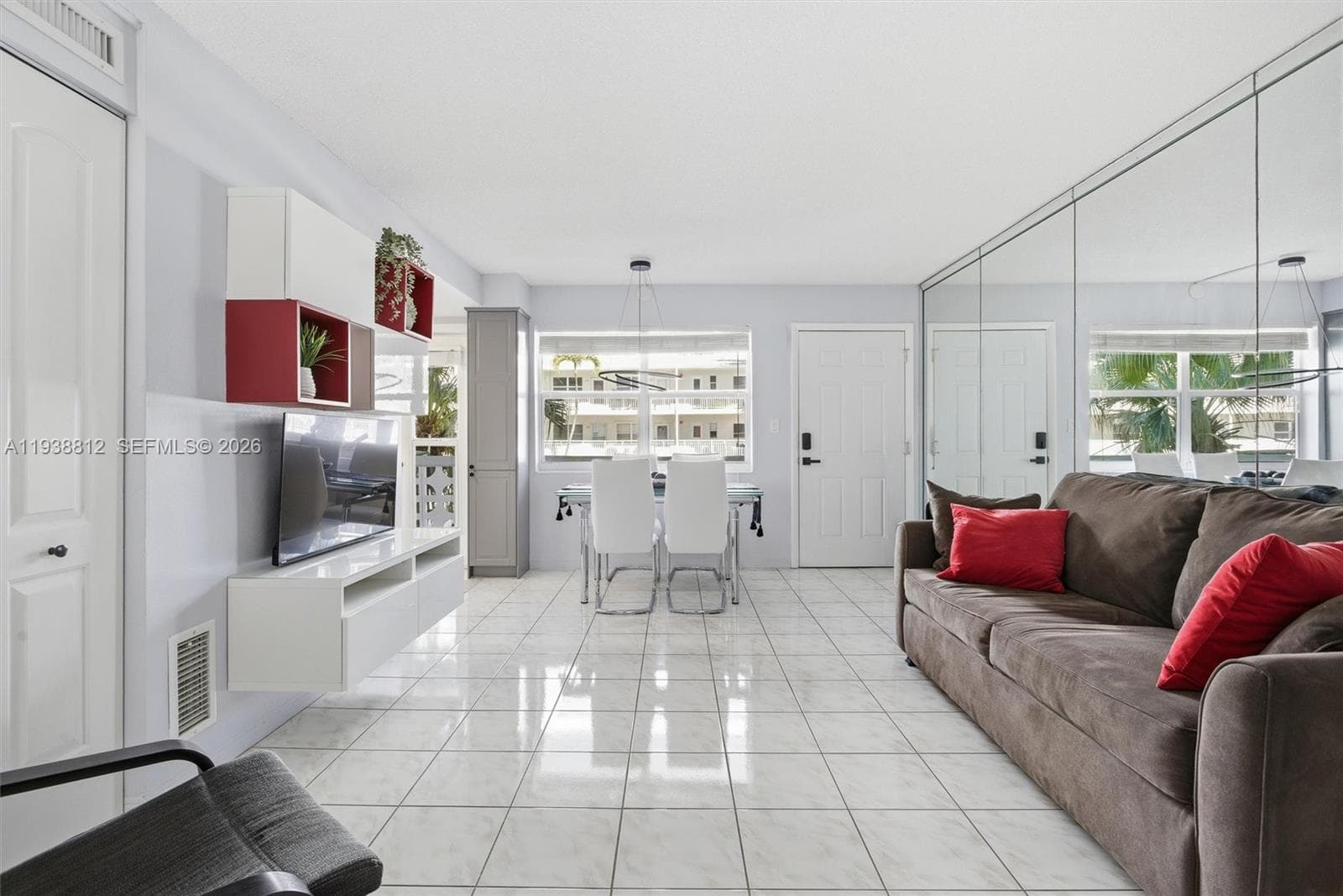3133 Ocean Dr 218 photo 8