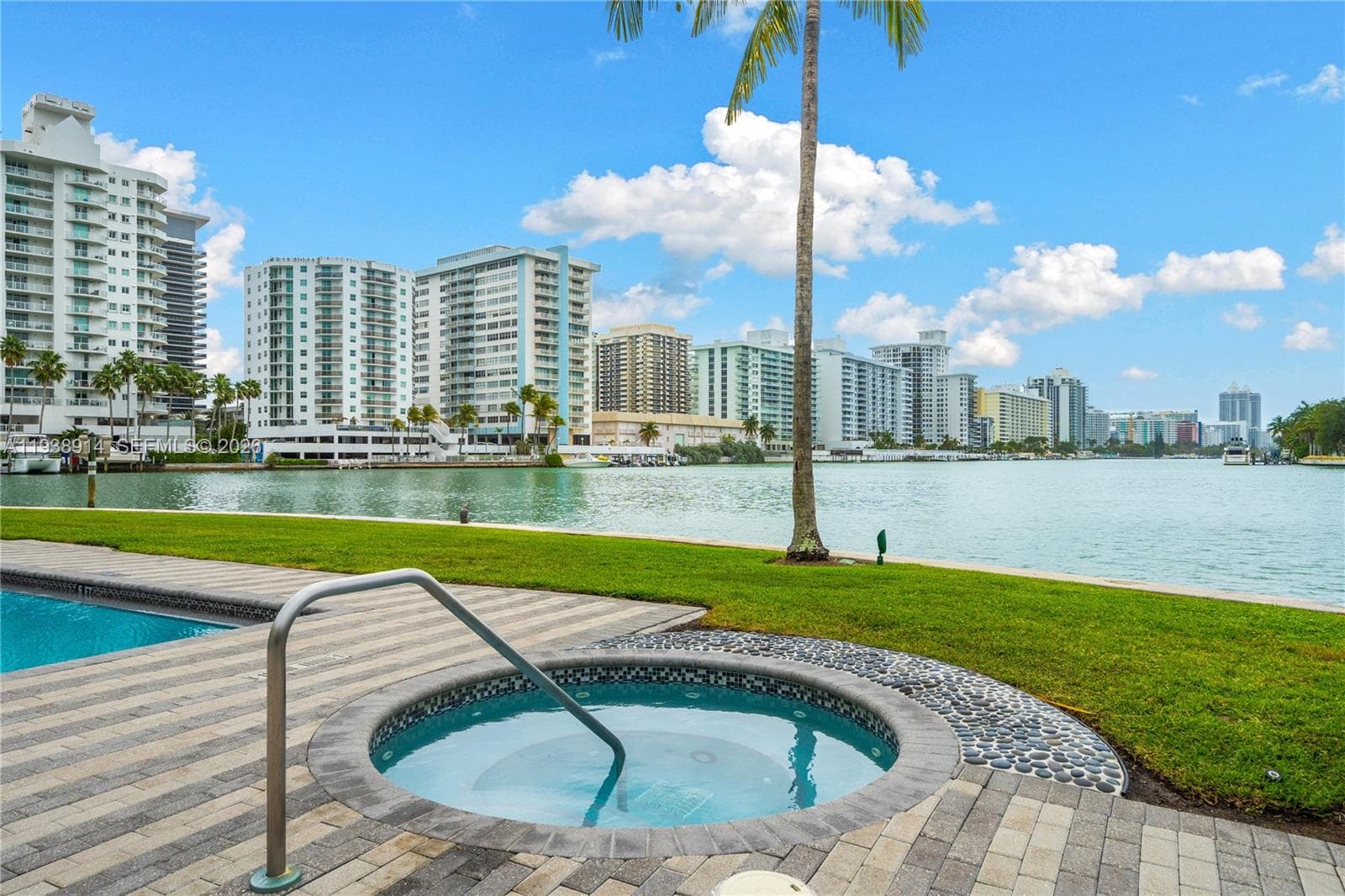 6103 Aqua Ave 701 photo 25
