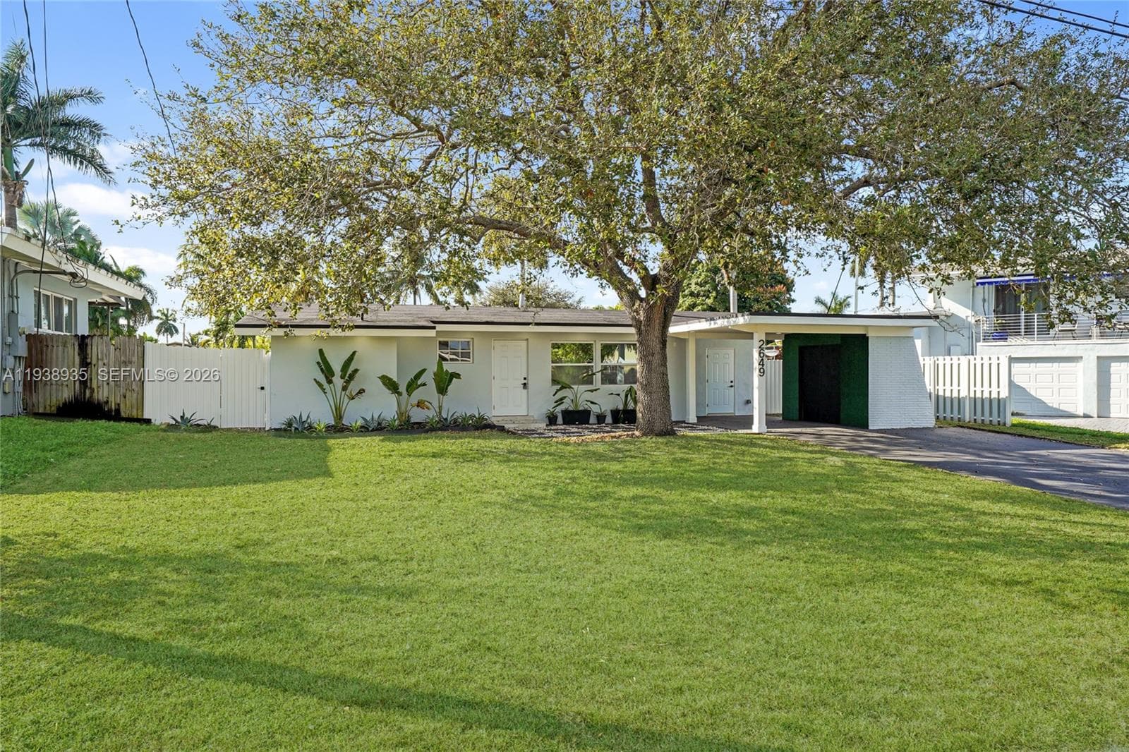 2649 Key Largo Ln 1