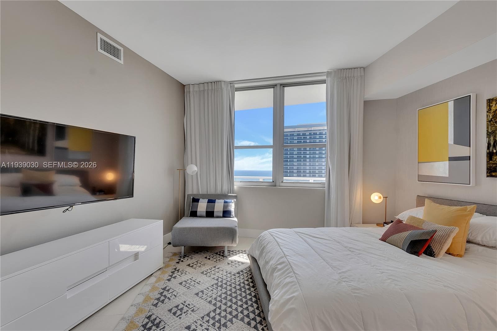 4111 Ocean Dr 3601 photo 20
