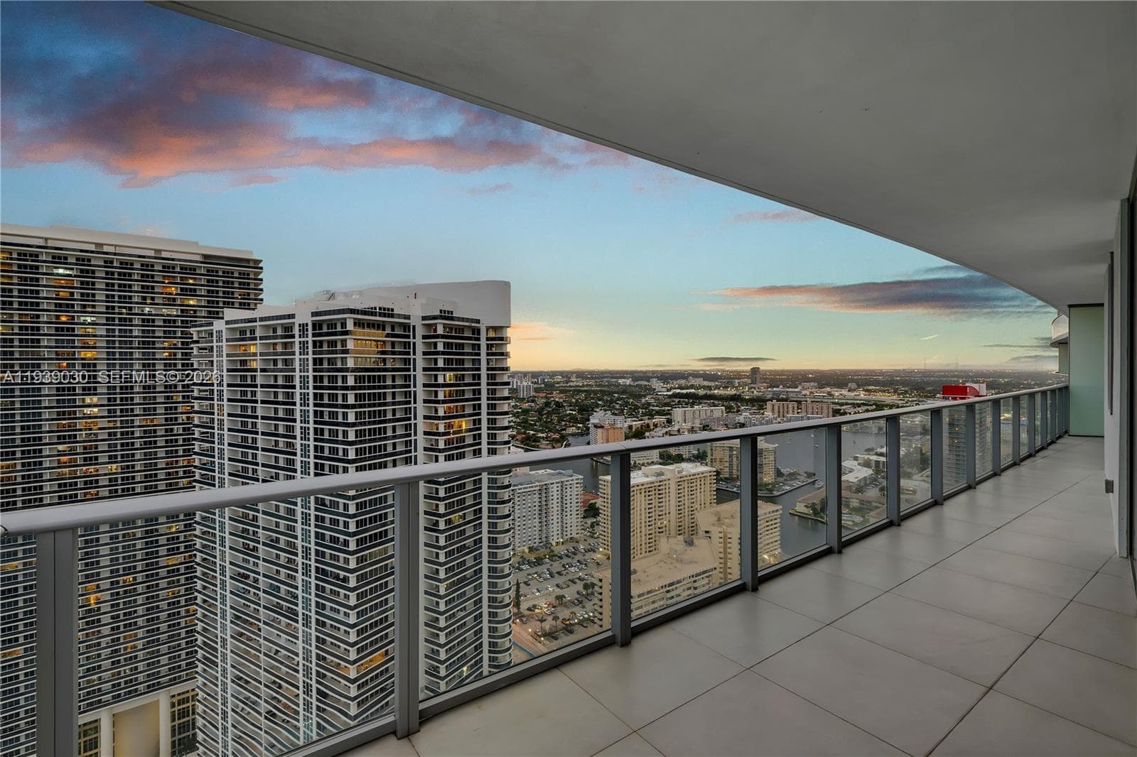 4111 Ocean Dr 3601 photo 24