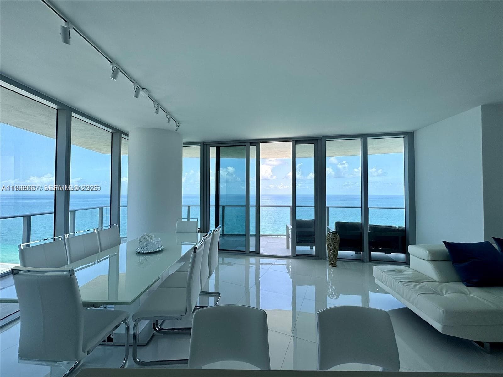 4111 Ocean Dr 2902 photo 6