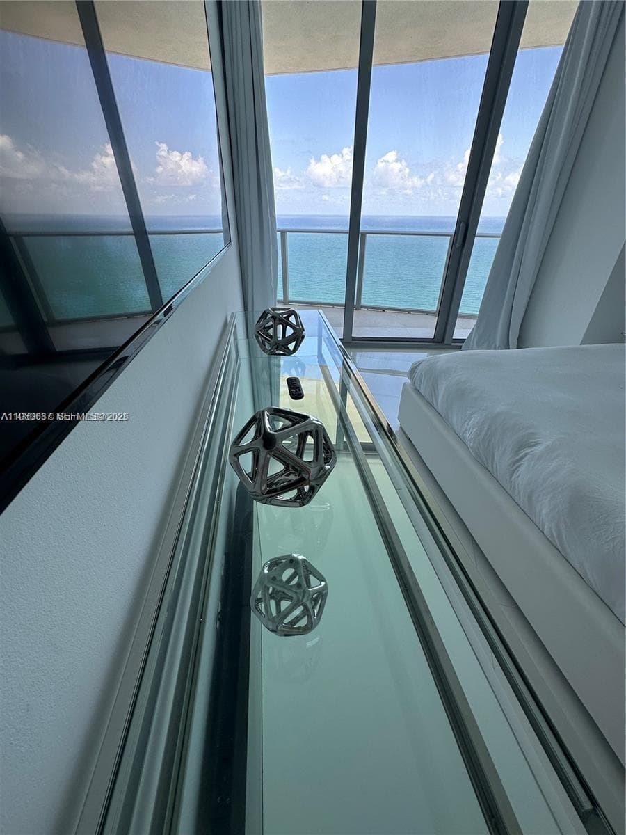 4111 Ocean Dr 2902 photo 16