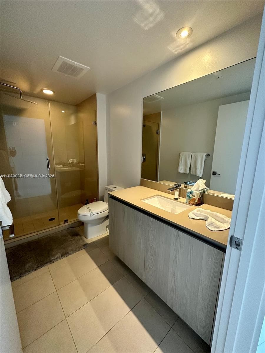 4111 Ocean Dr 2902 photo 14