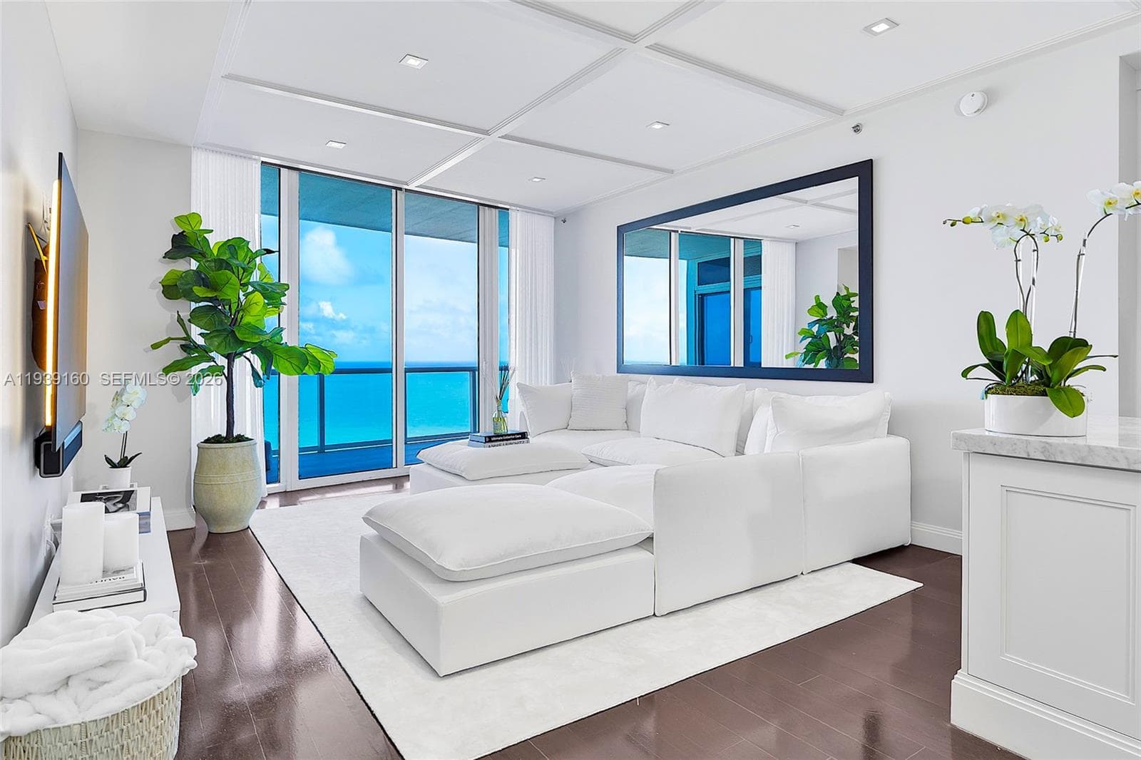 100 Pointe Dr 2