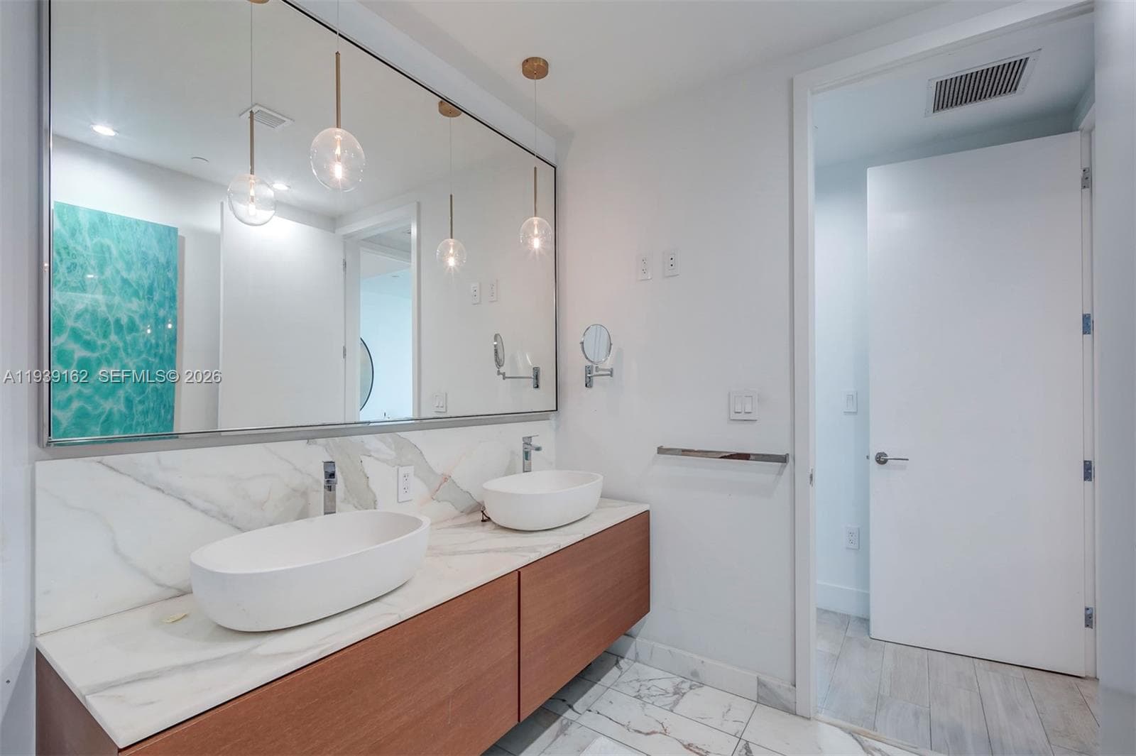 10201 Collins Ave 804 photo 14