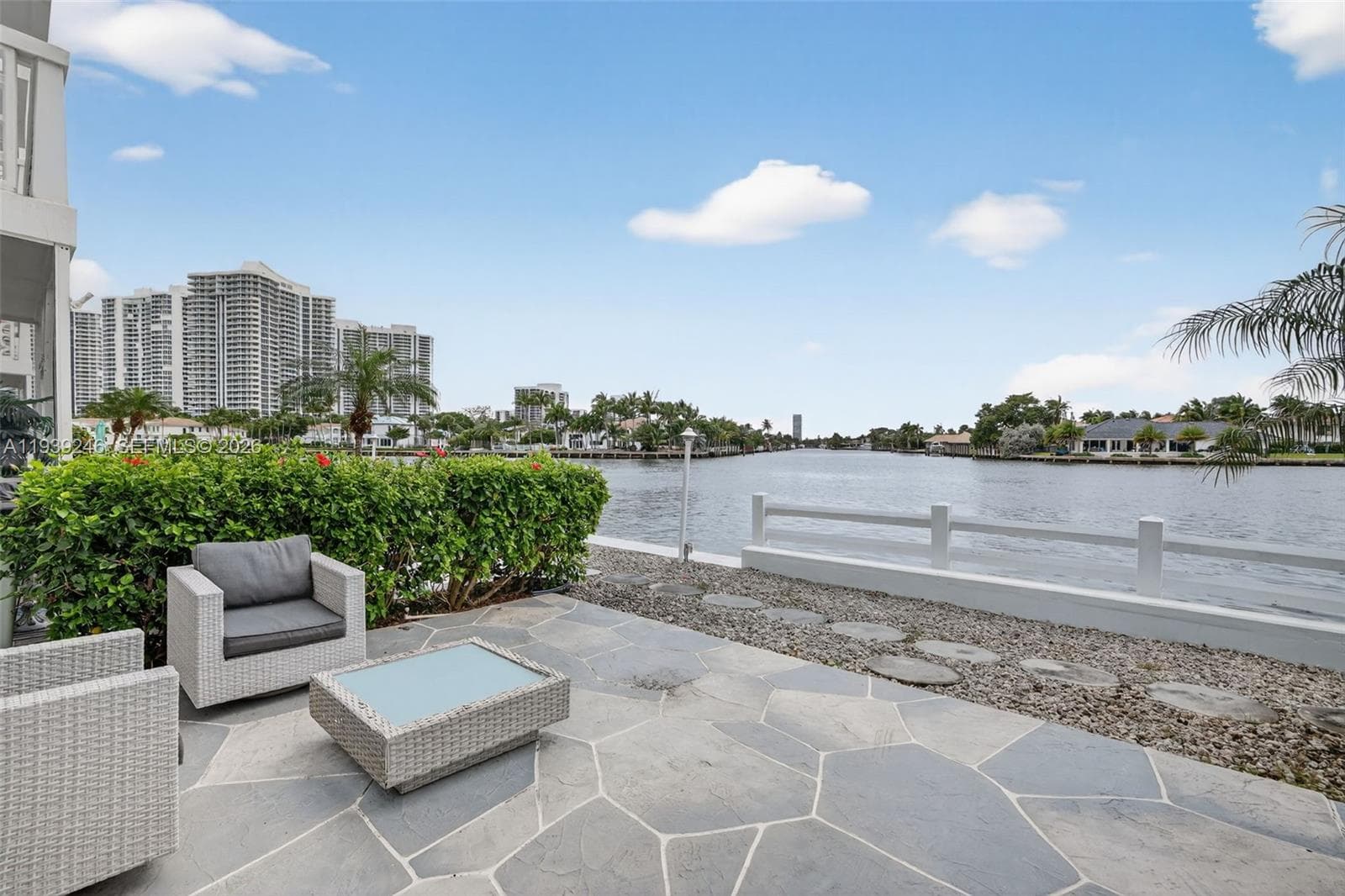 3209 Ocean Dr 3