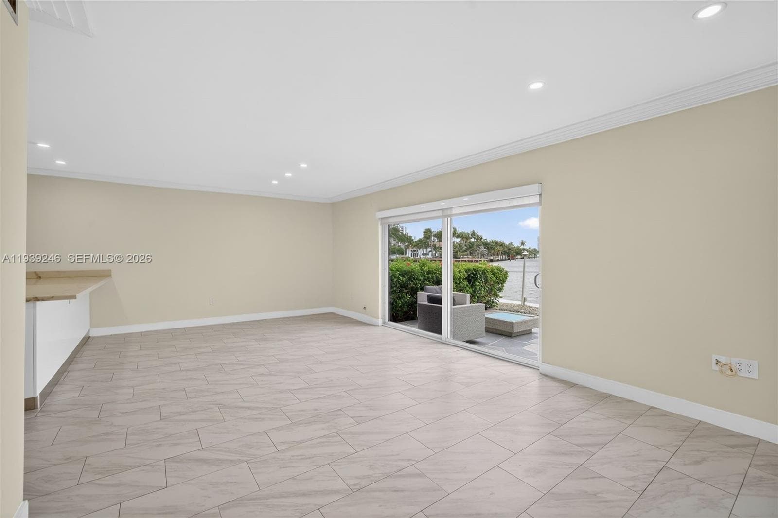 3209 Ocean Dr 1G photo 20