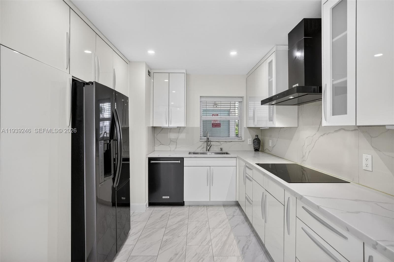 3209 Ocean Dr 1G photo 9