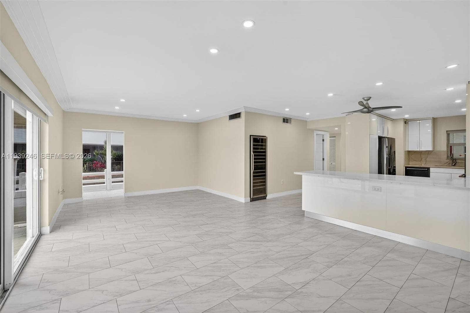 3209 Ocean Dr 1G photo 18