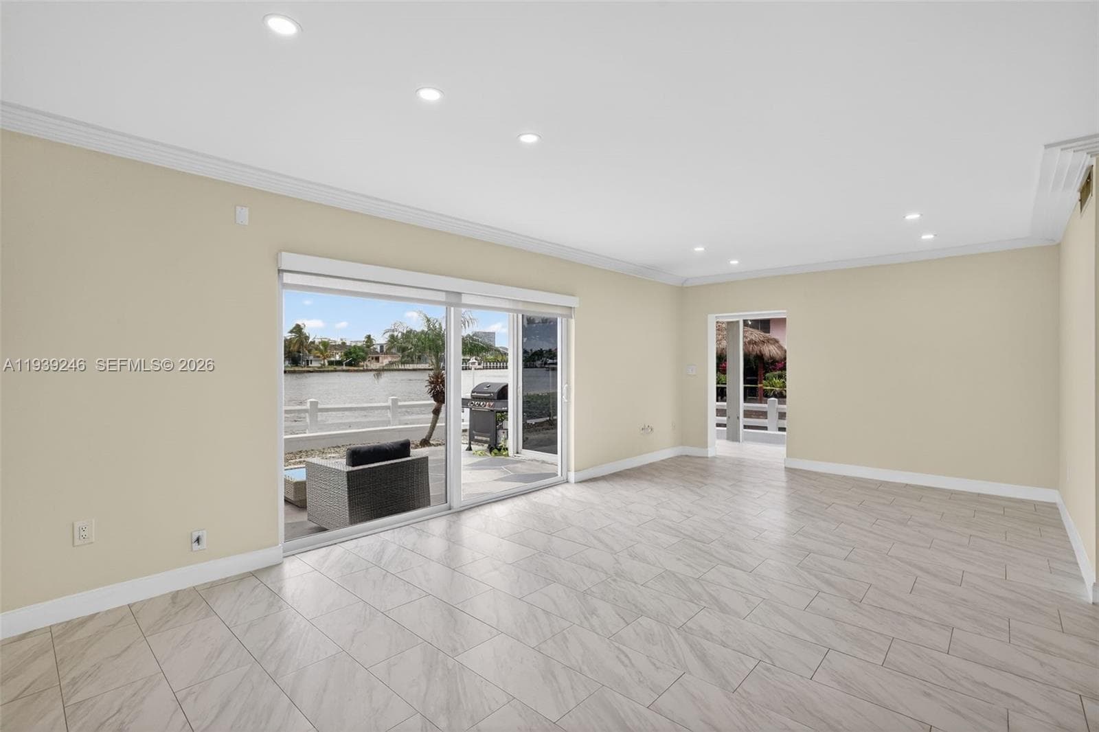 3209 Ocean Dr 1G photo 19