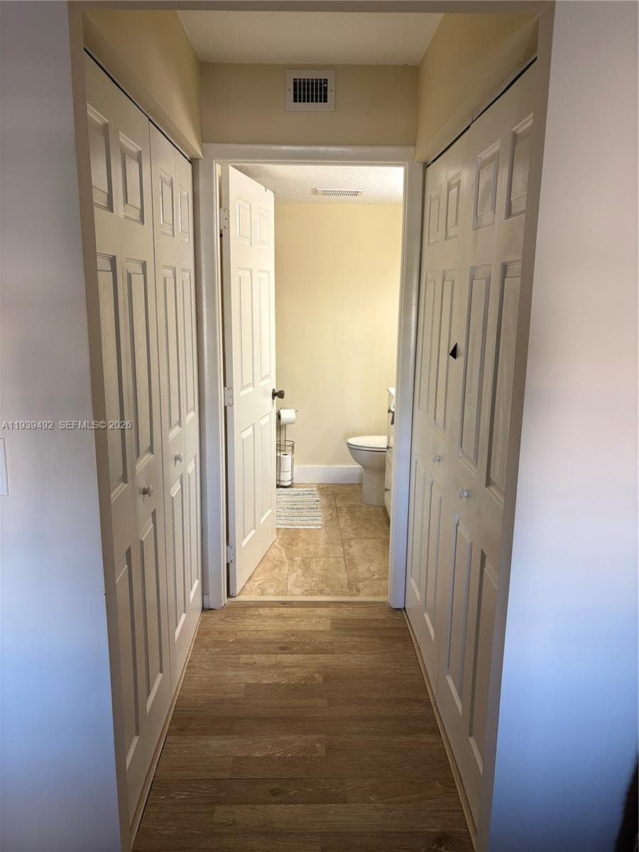 17 Royal Palm Way 4040 photo 9