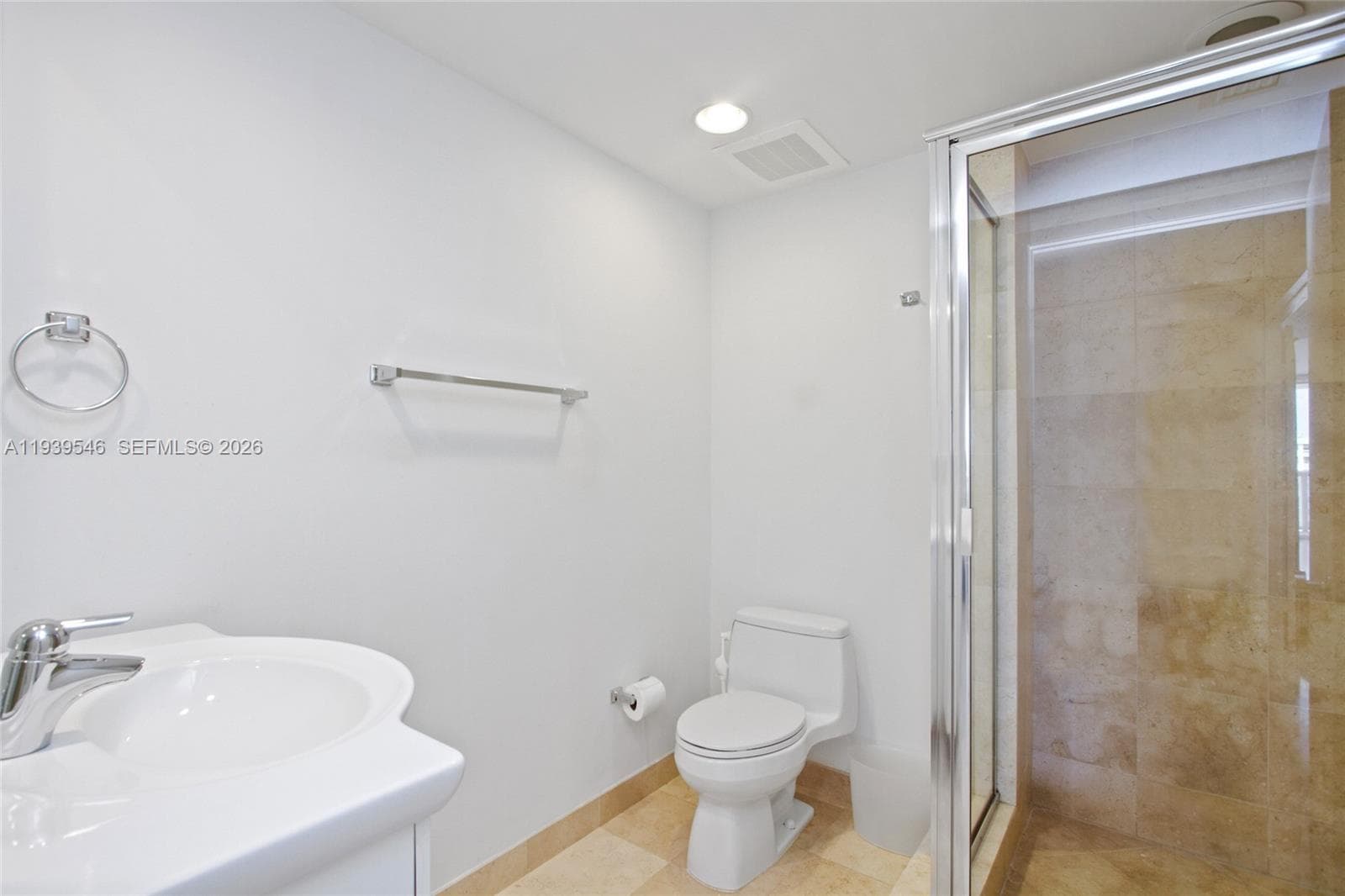 1850 OCEAN DR 1608 photo 10
