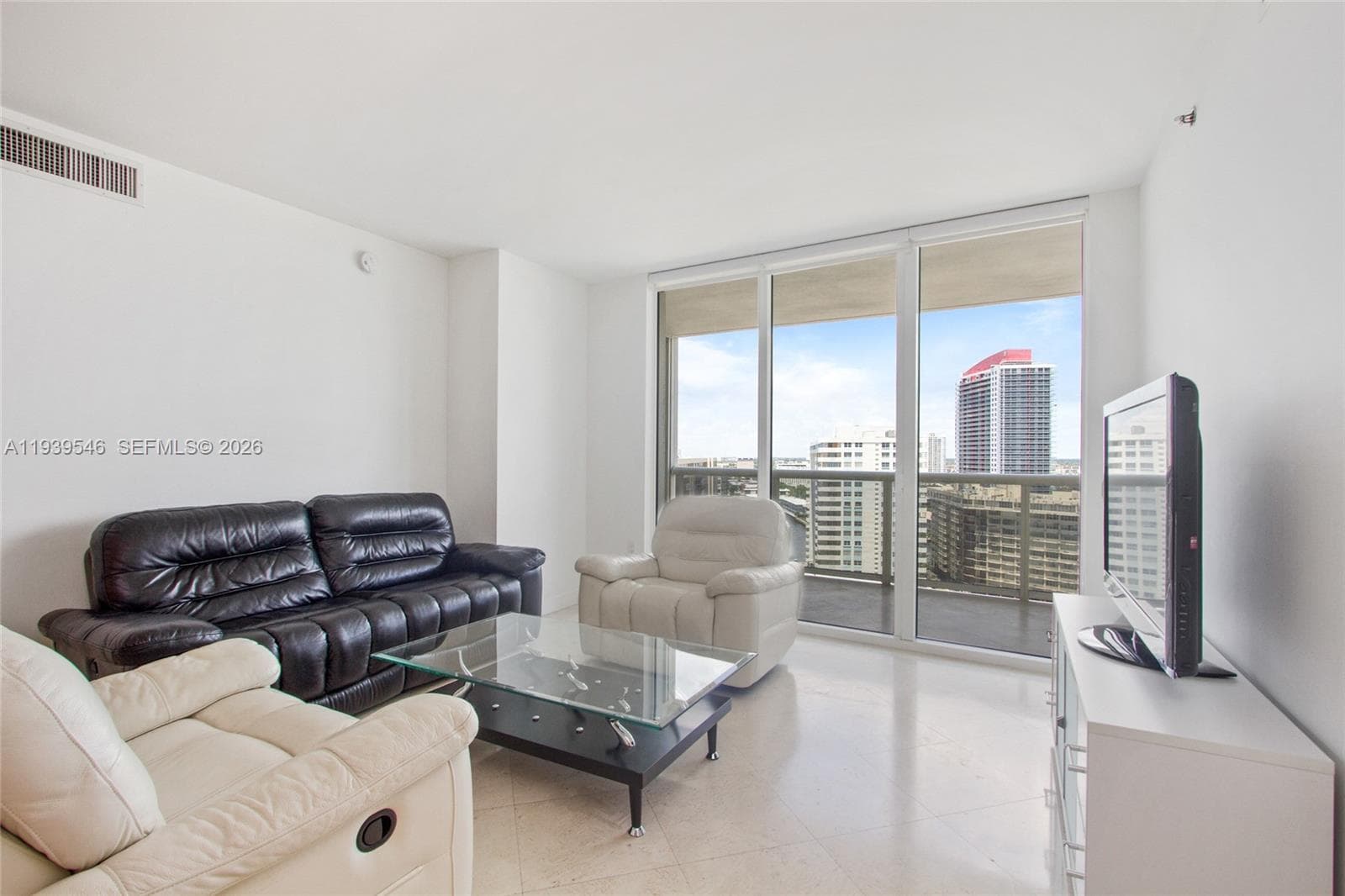 1850 OCEAN DR 1608 photo 14