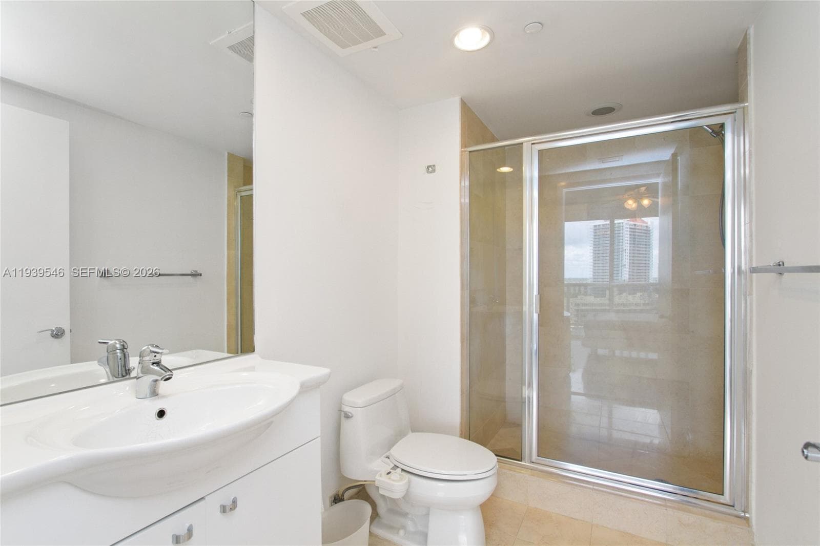 1850 OCEAN DR 1608 photo 19