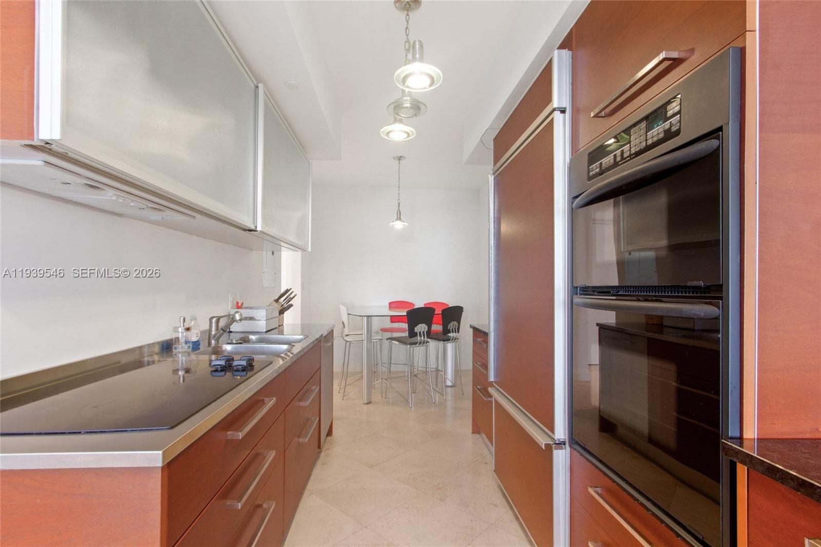 1850 OCEAN DR 1608 photo 8