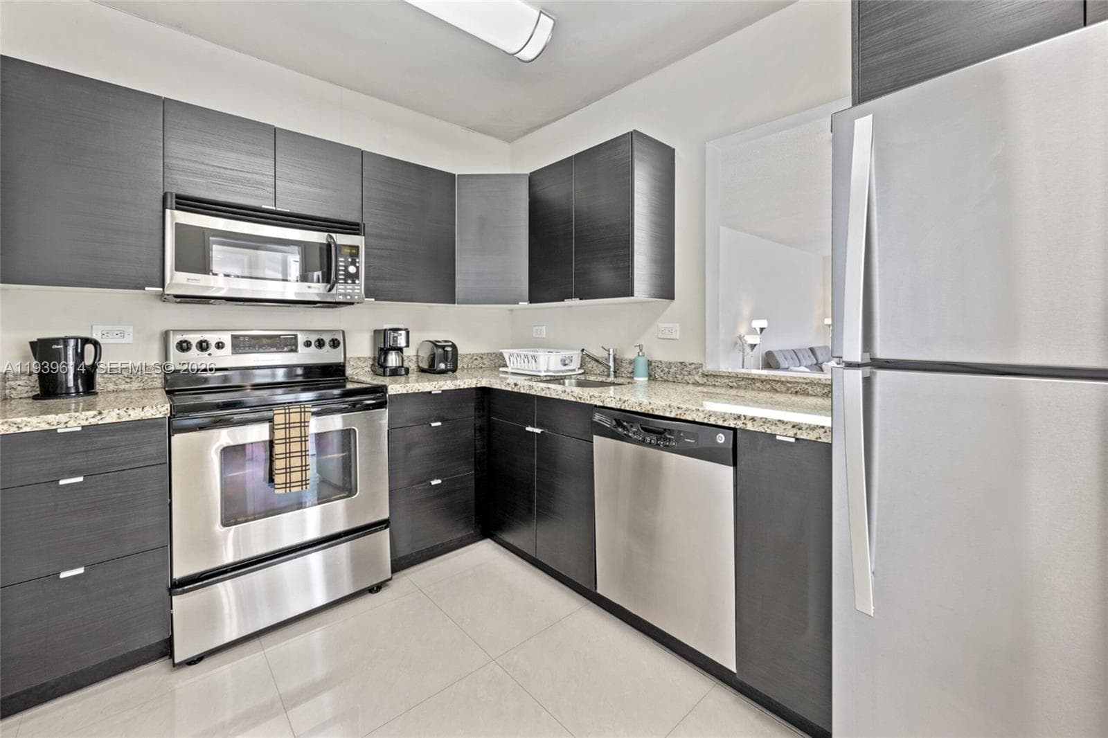 5601 Collins Ave 1618 photo 11