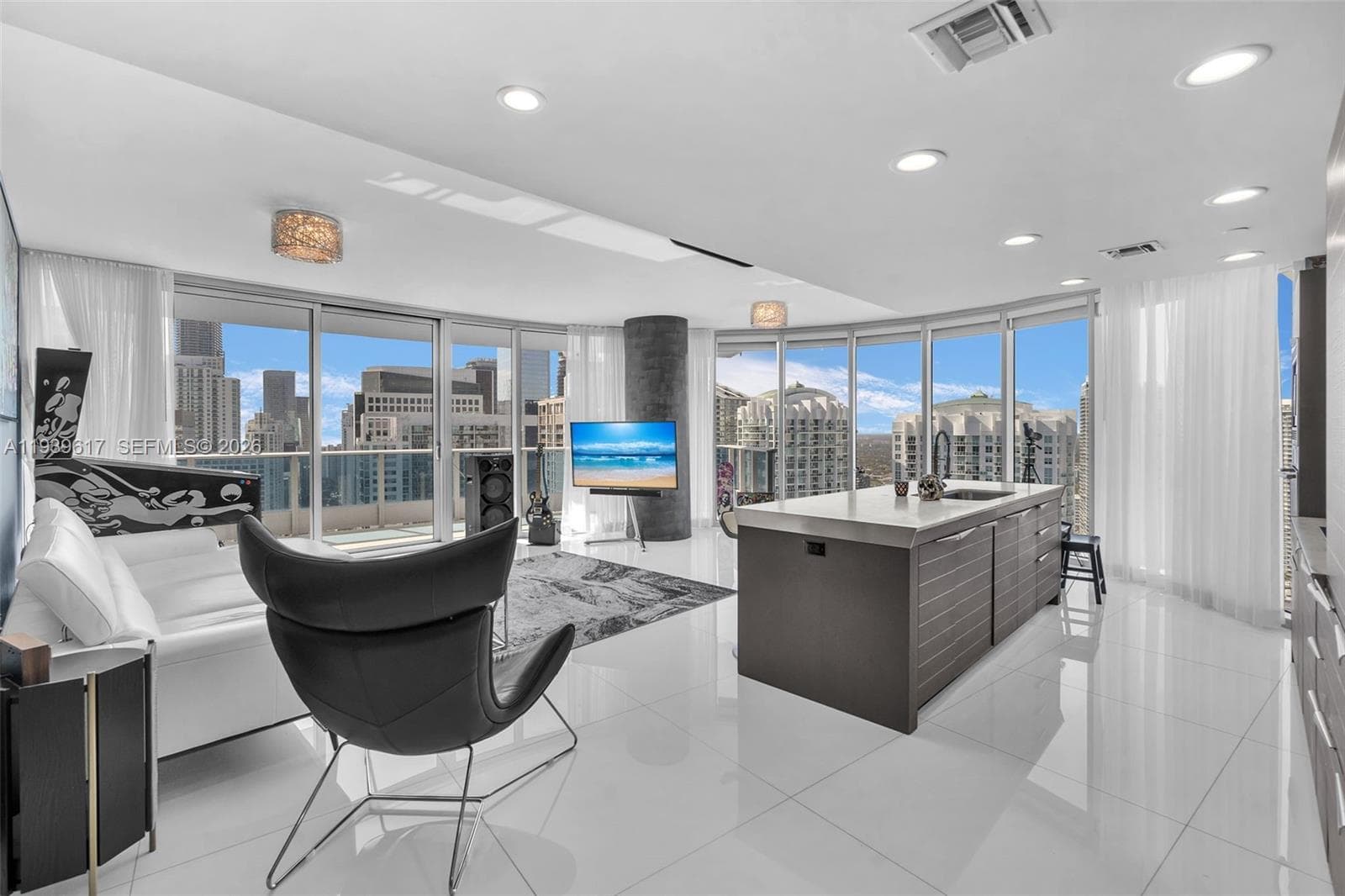200 Biscayne Boulevard Way #4202 4