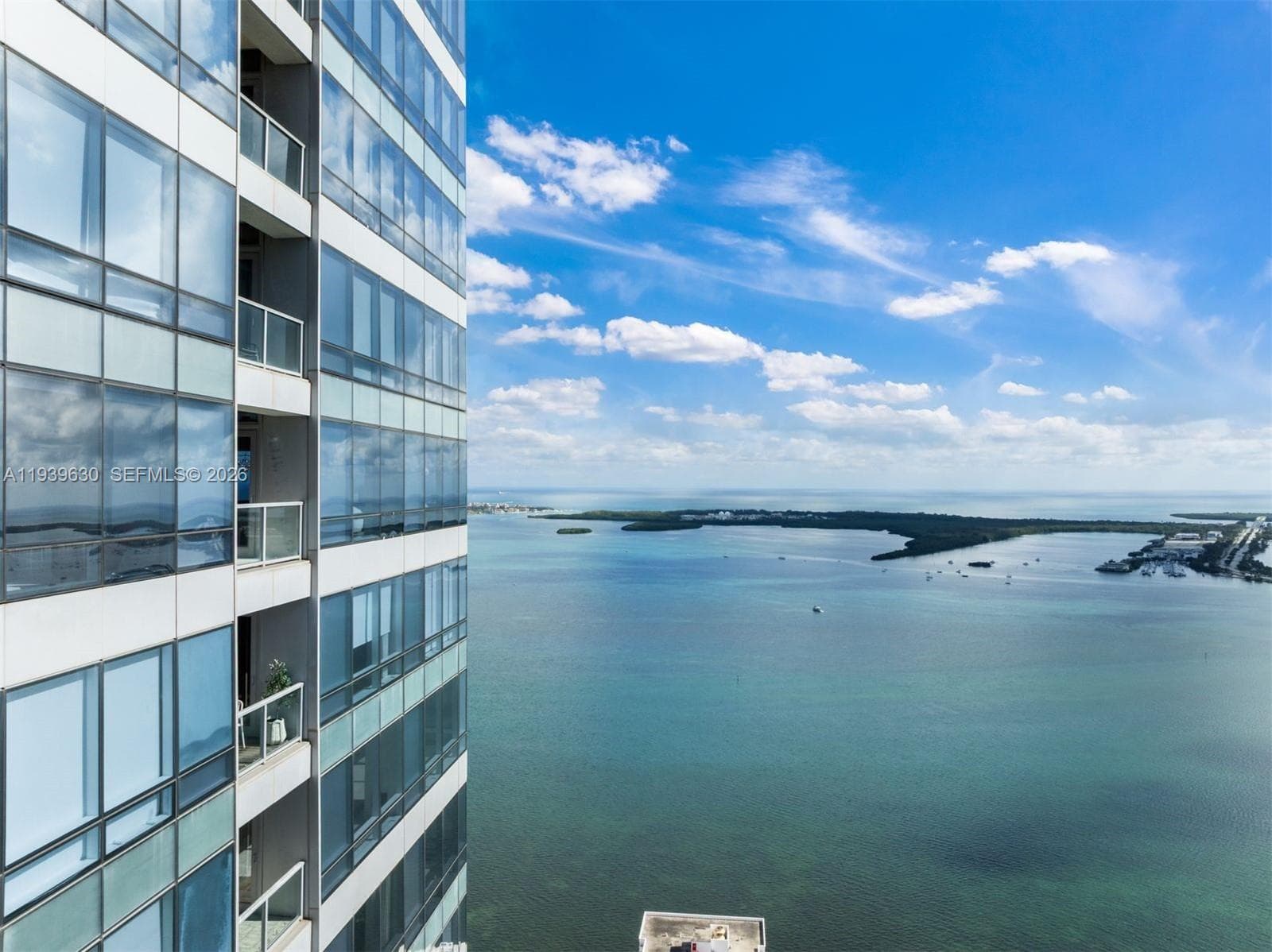 1425 Brickell Ave 4