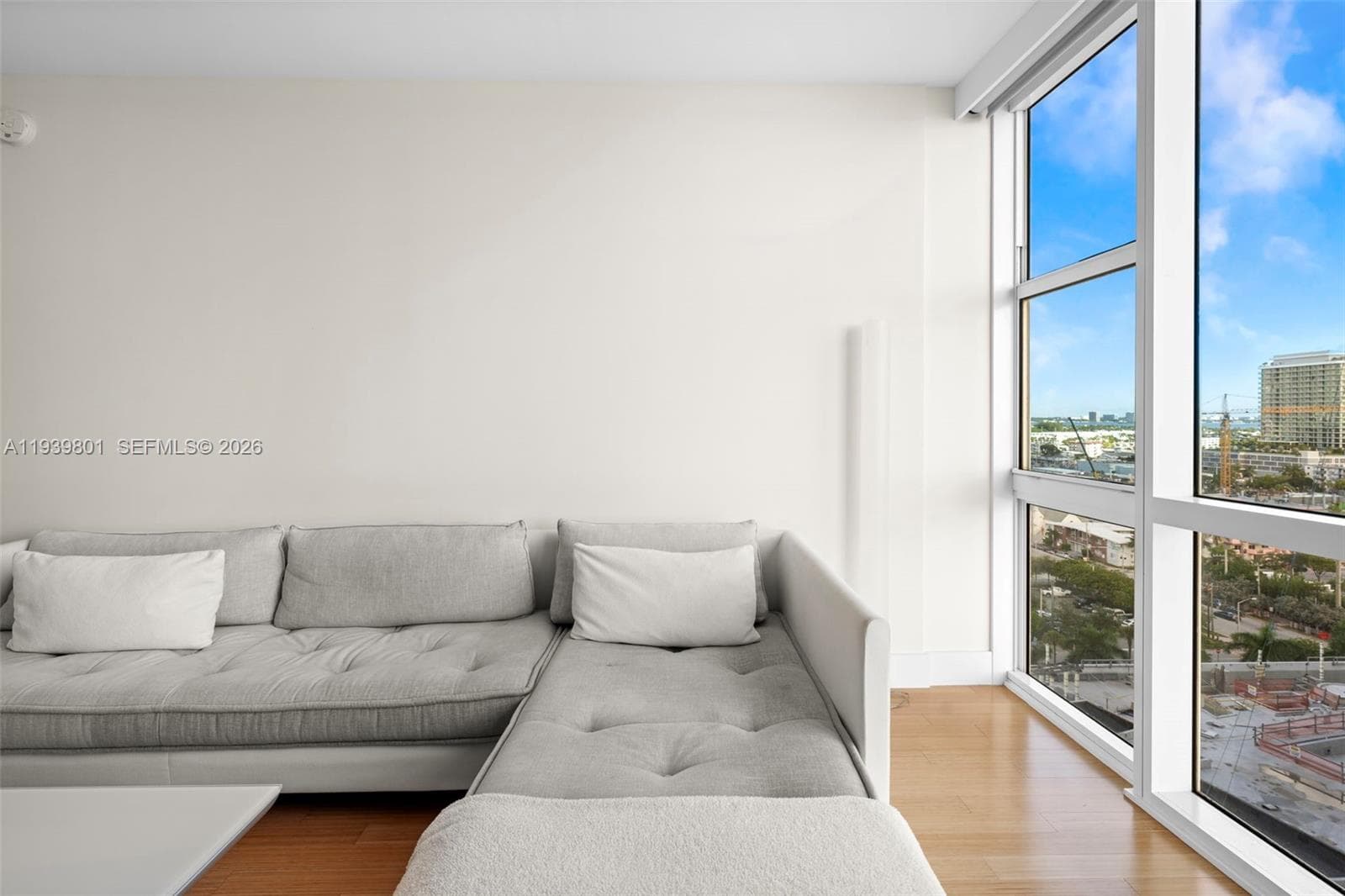 6801 Collins Ave Door 1409(1401) photo 20