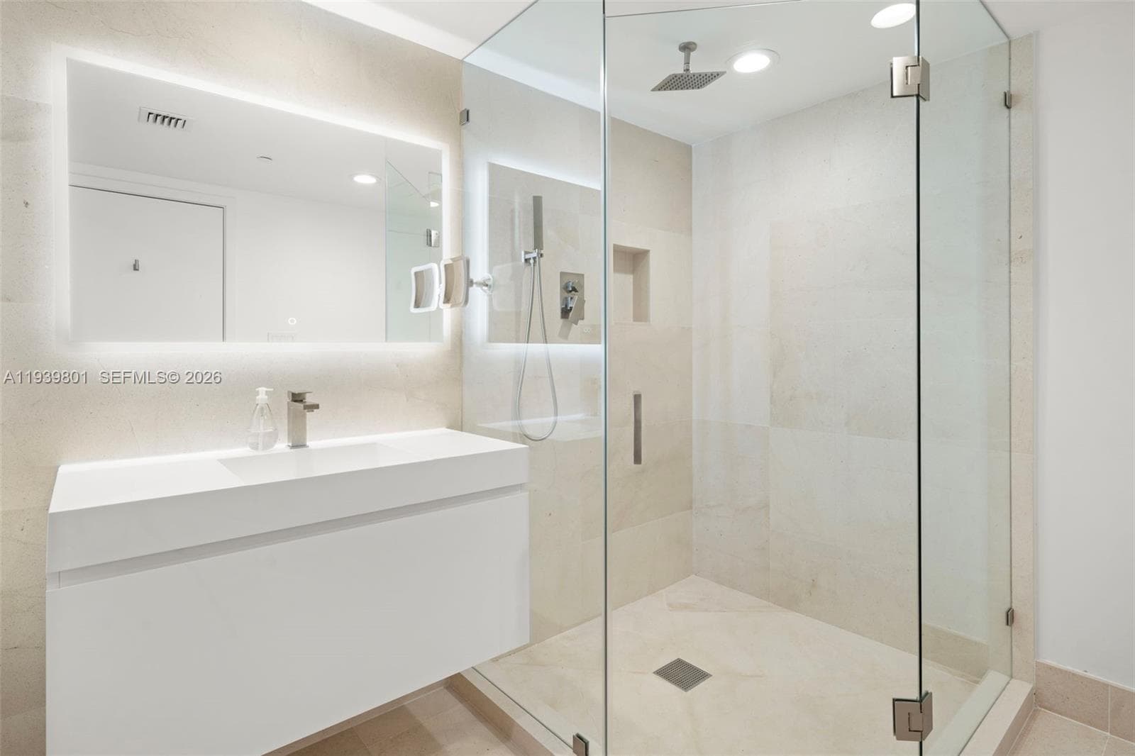 6801 Collins Ave Door 1409(1401) photo 15